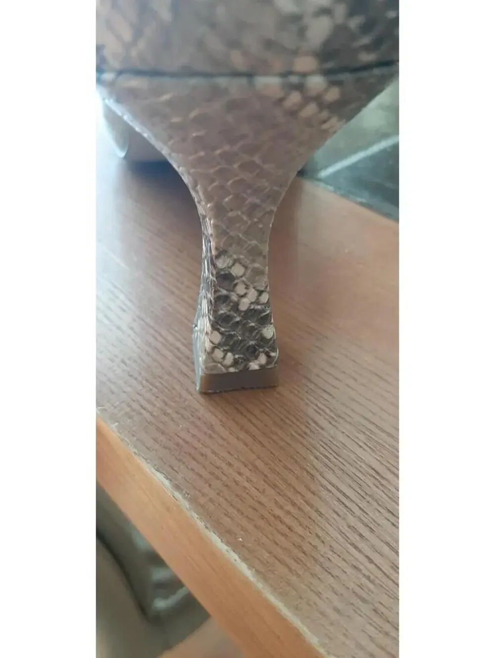 Sam Edelman woman's booties above ankle 10M EUB 40 man made material Snake print